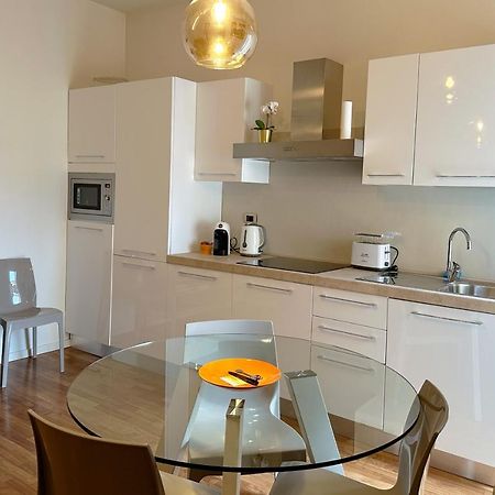 La Casa Di Paola E Betti Apartment Alba  Bagian luar foto