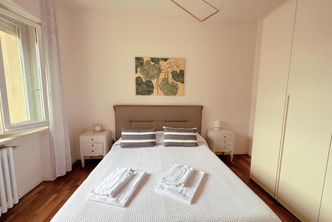 La Casa Di Paola E Betti Apartment Alba  Bagian luar foto